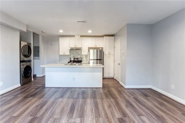 7796 Skyhill Drive, Los Angeles, CA 90068