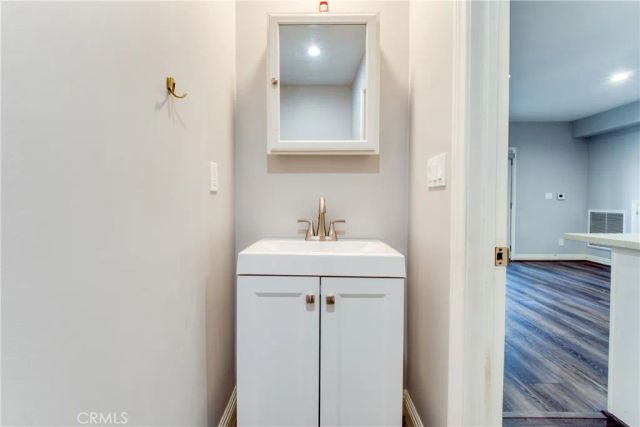 7796 Skyhill Drive, Los Angeles, CA 90068