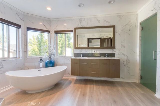 7796 Skyhill Drive, Los Angeles, CA 90068