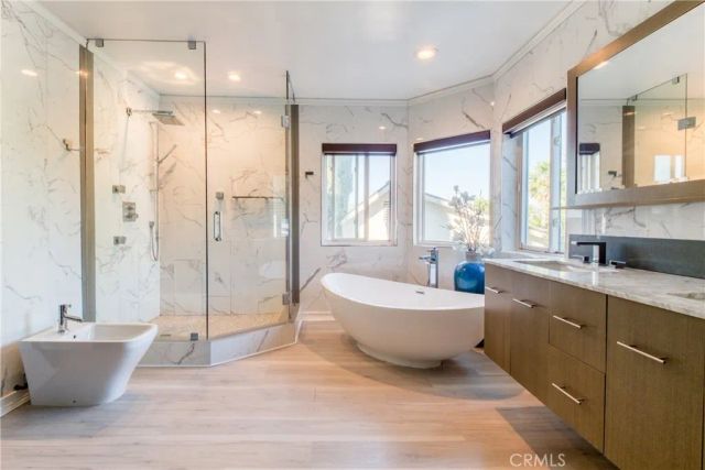 7796 Skyhill Drive, Los Angeles, CA 90068