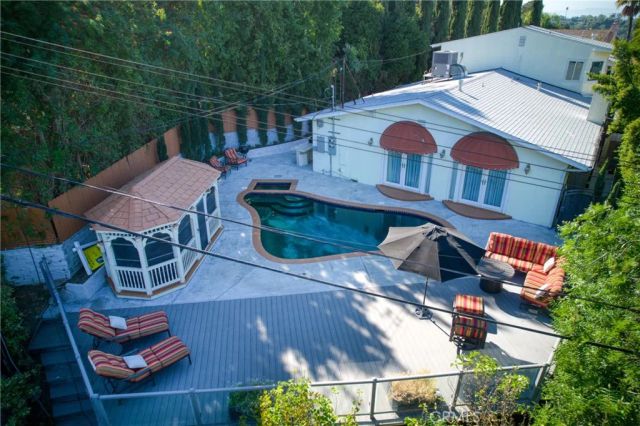 7796 Skyhill Drive, Los Angeles, CA 90068