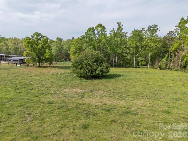 504 Old Henrietta Road, Forest City, NC 28043