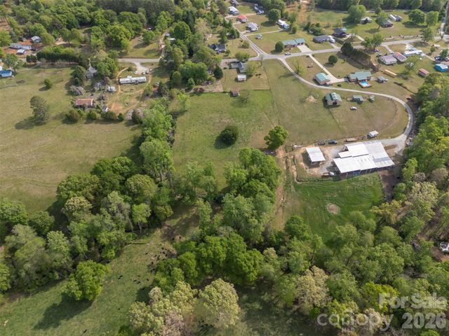 504 Old Henrietta Road, Forest City, NC 28043