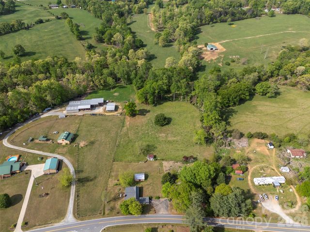 504 Old Henrietta Road, Forest City, NC 28043
