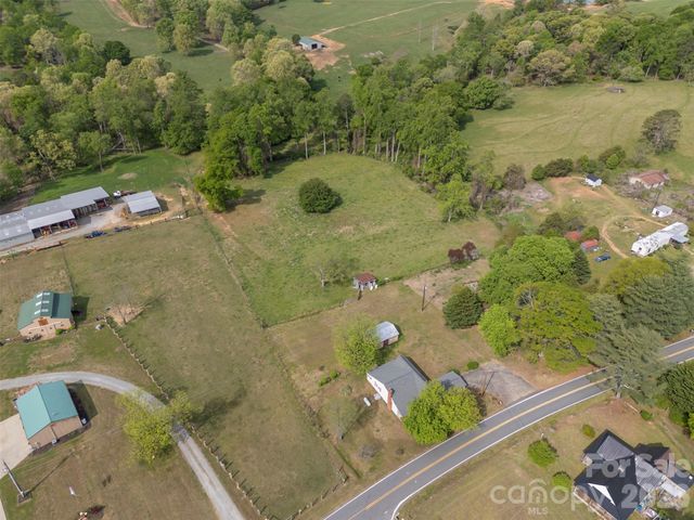 504 Old Henrietta Road, Forest City, NC 28043