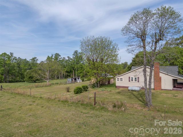 504 Old Henrietta Road, Forest City, NC 28043