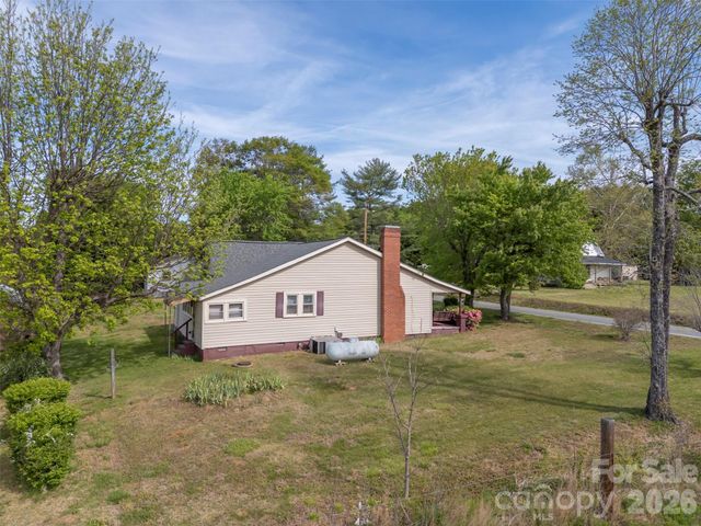 504 Old Henrietta Road, Forest City, NC 28043