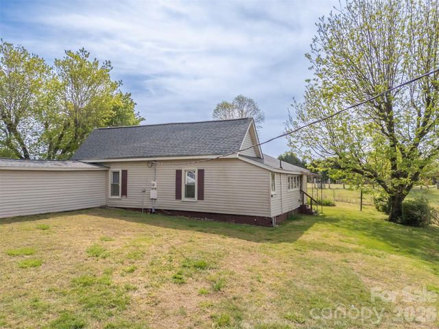 504 Old Henrietta Road, Forest City, NC 28043