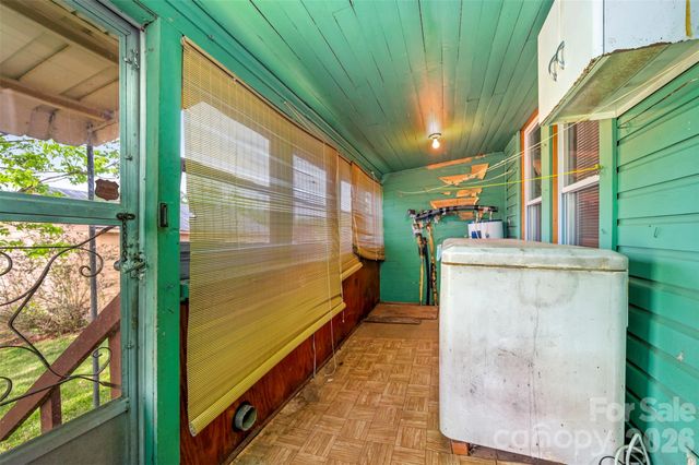 504 Old Henrietta Road, Forest City, NC 28043