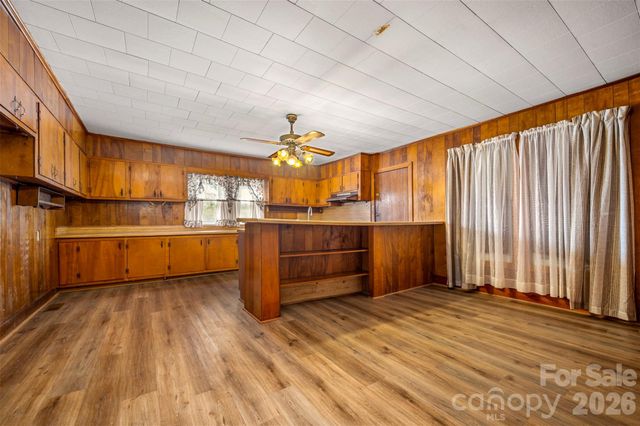 504 Old Henrietta Road, Forest City, NC 28043