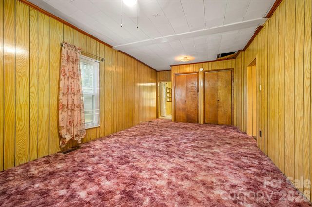 504 Old Henrietta Road, Forest City, NC 28043
