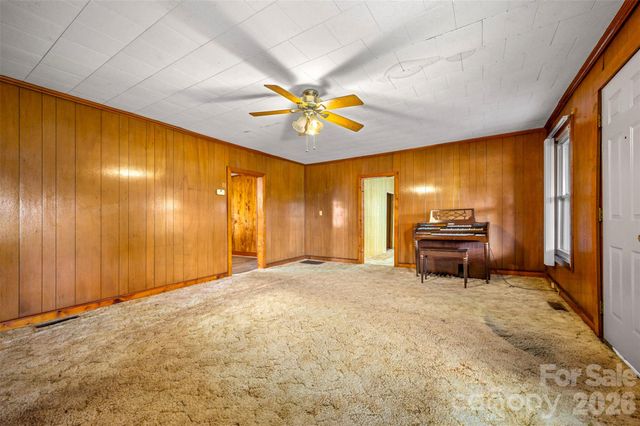 504 Old Henrietta Road, Forest City, NC 28043