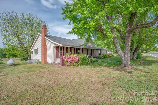 504 Old Henrietta Road, Forest City, NC 28043