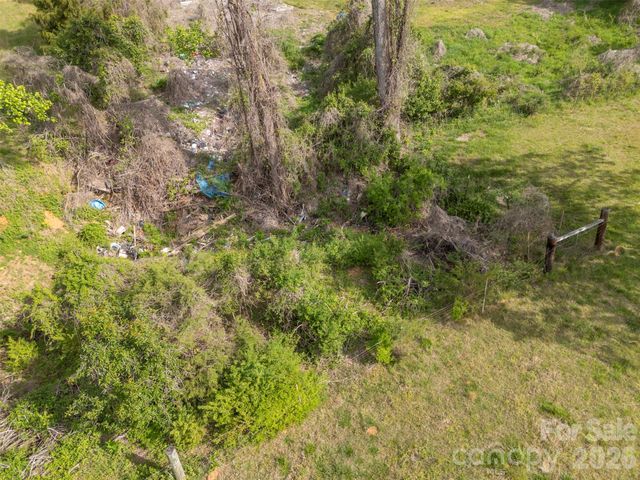 504 Old Henrietta Road, Forest City, NC 28043