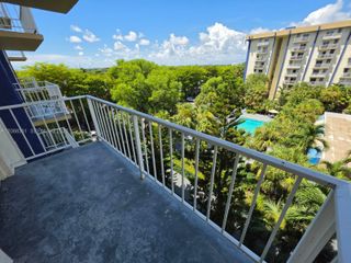 4550 NW 9th Street 605E, Miami, FL 33126
