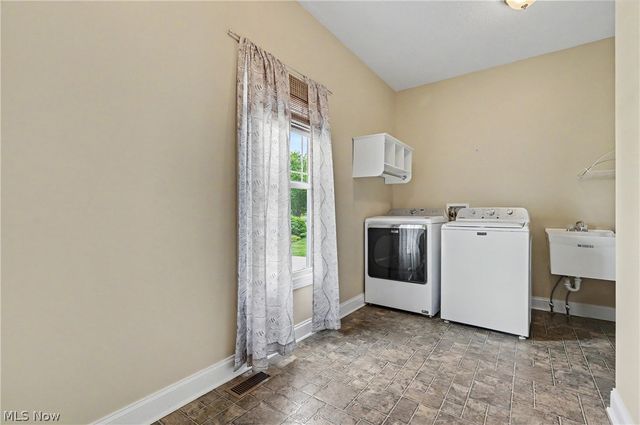 1162 Windward Lane, Kent, OH 44240