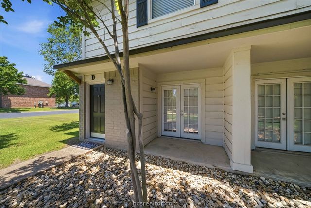 1406 Summit Street D, College Station, TX 77845