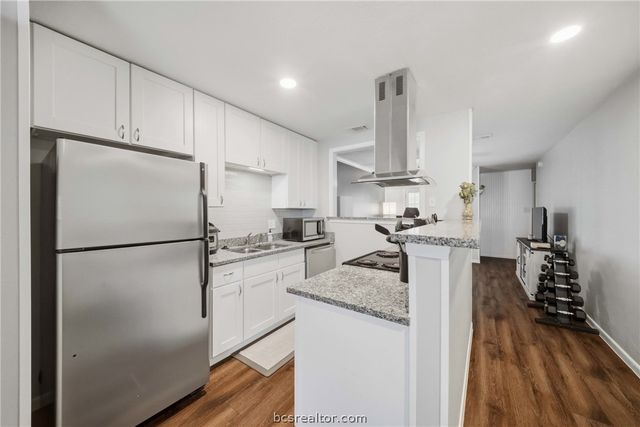 1406 Summit Street D, College Station, TX 77845