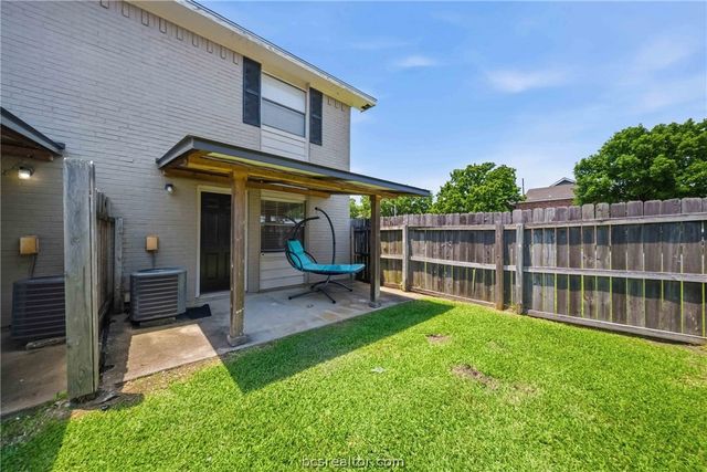 1406 Summit Street D, College Station, TX 77845