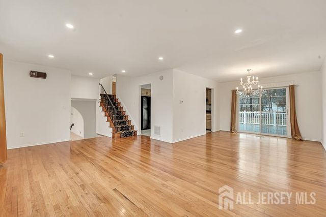 1035 Hillside Drive, North Brunswick, NJ 08902