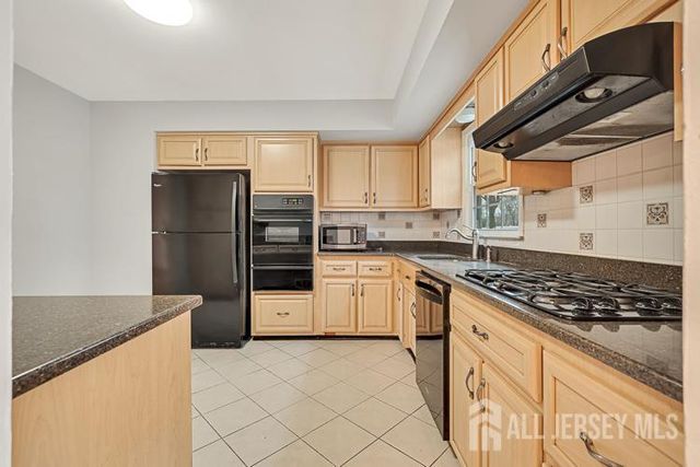 1035 Hillside Drive, North Brunswick, NJ 08902