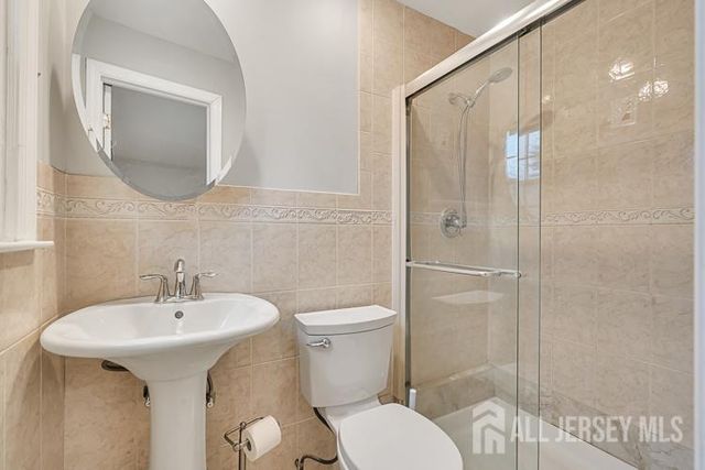 1035 Hillside Drive, North Brunswick, NJ 08902