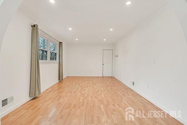 1035 Hillside Drive, North Brunswick, NJ 08902