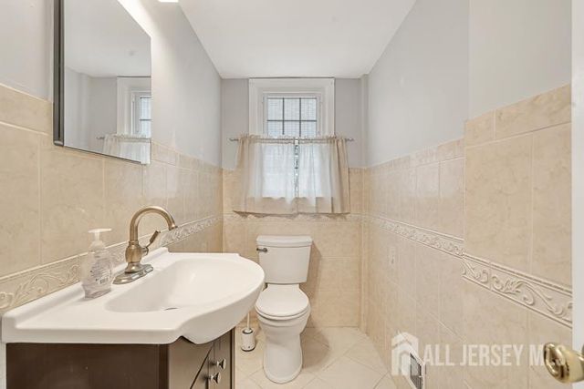 1035 Hillside Drive, North Brunswick, NJ 08902