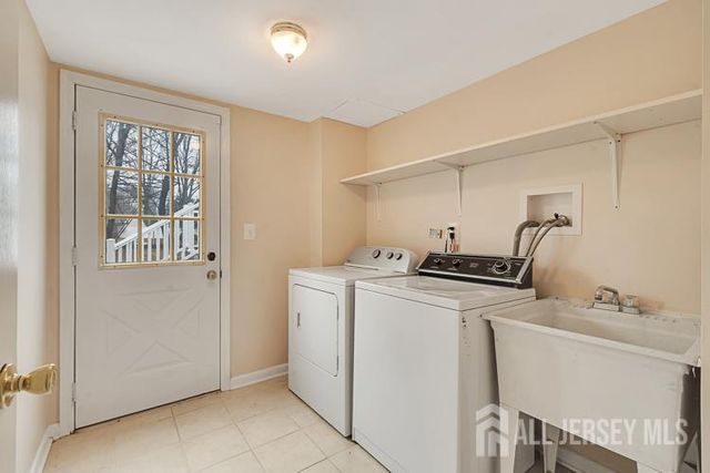 1035 Hillside Drive, North Brunswick, NJ 08902