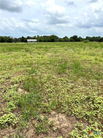 6605 Gander Slough Road, Kingsbury, TX 78638