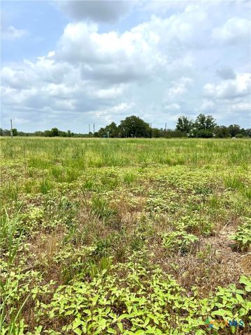 6605 Gander Slough Road, Kingsbury, TX 78638
