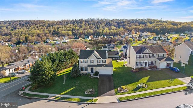 501 SANDPIPER LN, New Cumberland, PA 17070