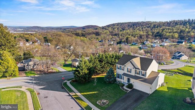 501 SANDPIPER LN, New Cumberland, PA 17070
