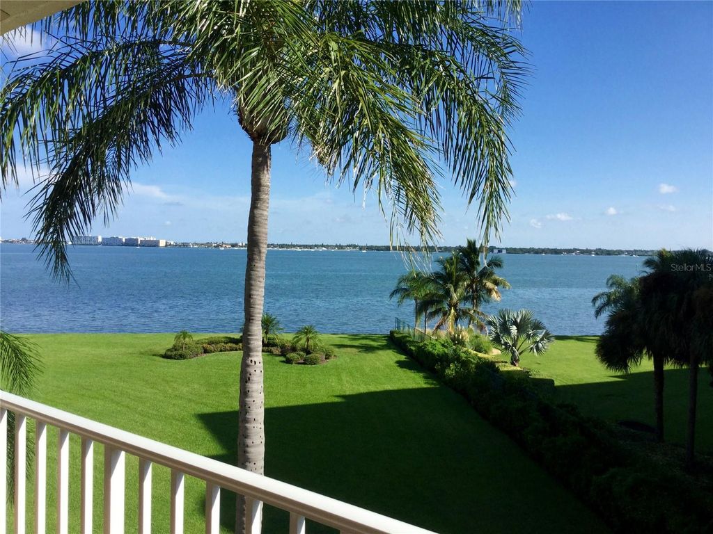 5151 ISLA KEY BOULEVARD S 324, St Petersburg, FL 33715