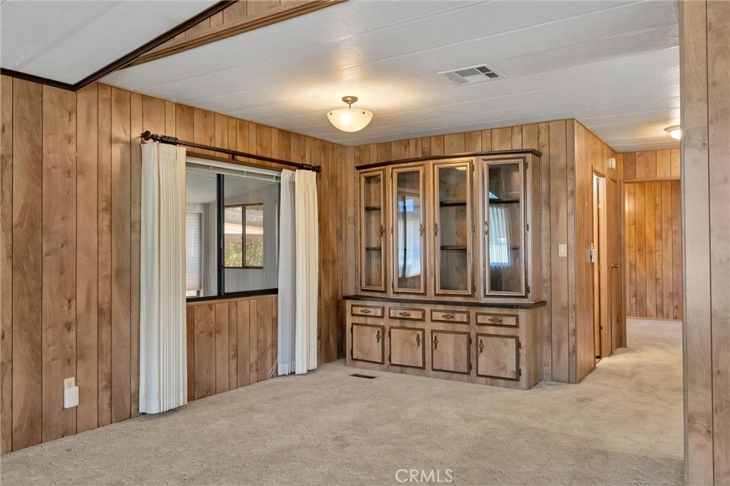 Image 10 of property listing at 1595 Manzanita 4, Chico, CA 95926