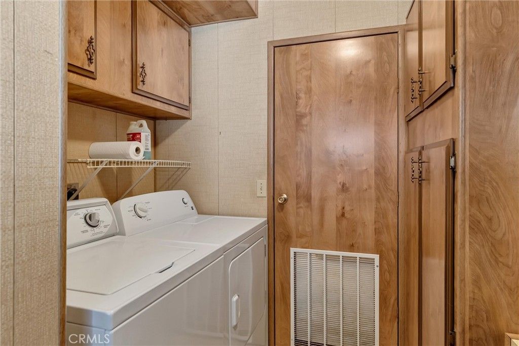Image 19 of property listing at 1595 Manzanita 4, Chico, CA 95926