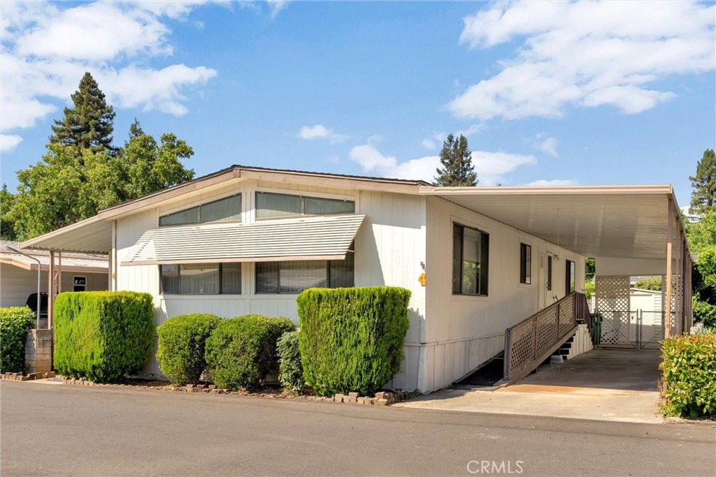 Image 2 of property listing at 1595 Manzanita 4, Chico, CA 95926