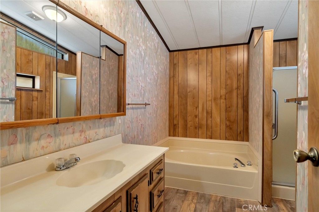 Image 25 of property listing at 1595 Manzanita 4, Chico, CA 95926