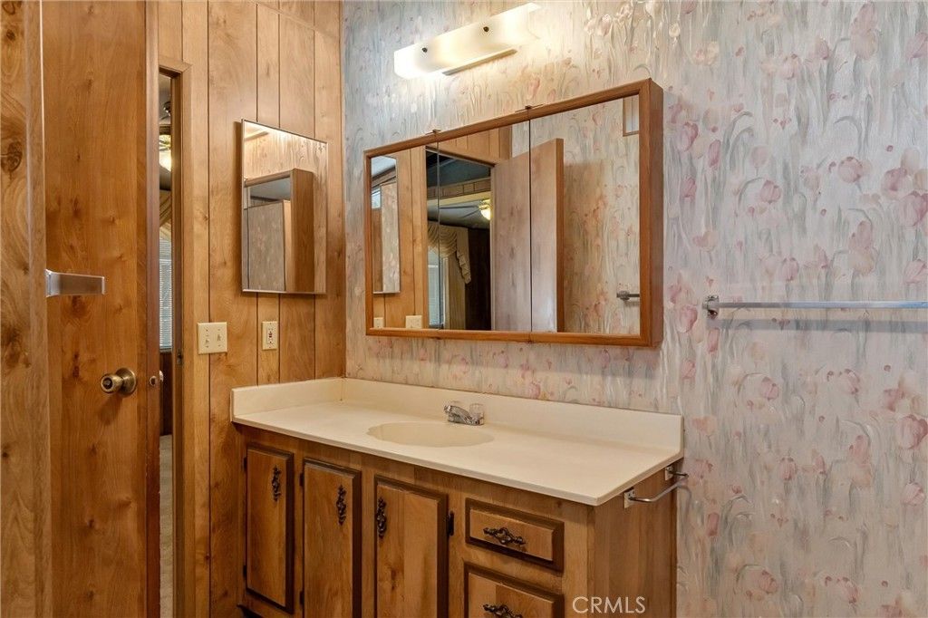 Image 27 of property listing at 1595 Manzanita 4, Chico, CA 95926