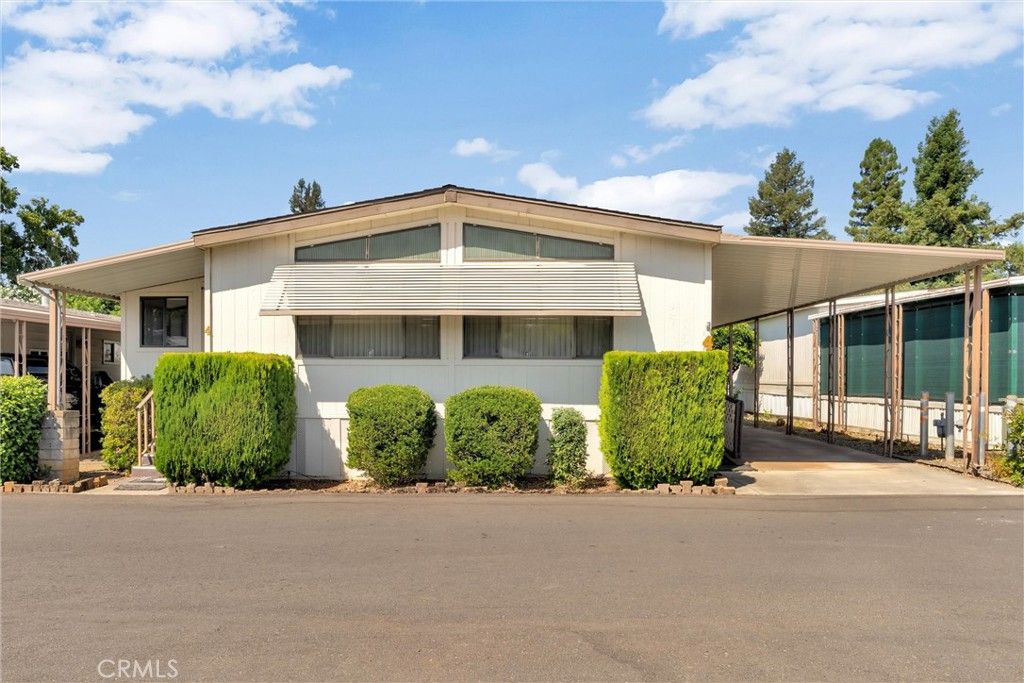 Image 3 of property listing at 1595 Manzanita 4, Chico, CA 95926
