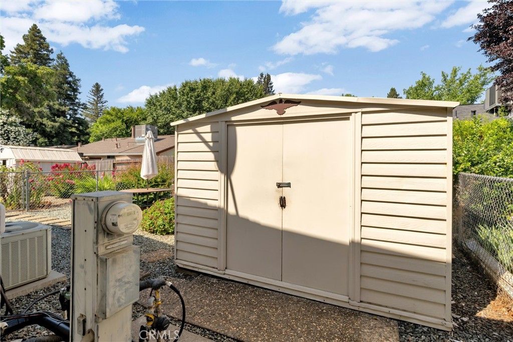 Image 32 of property listing at 1595 Manzanita 4, Chico, CA 95926