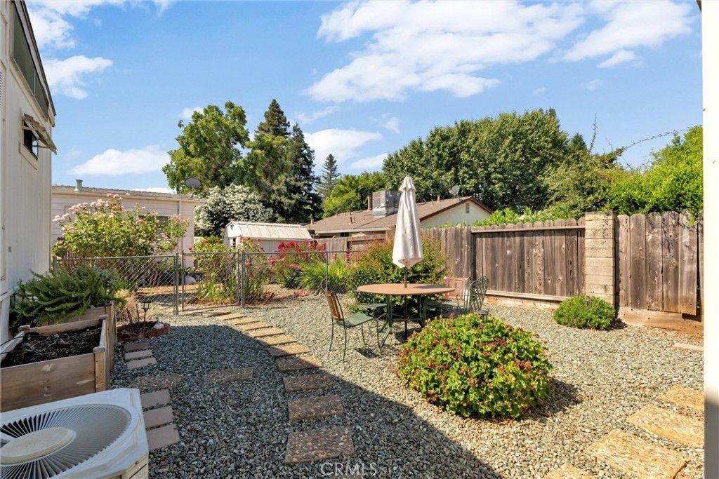 Image 33 of property listing at 1595 Manzanita 4, Chico, CA 95926