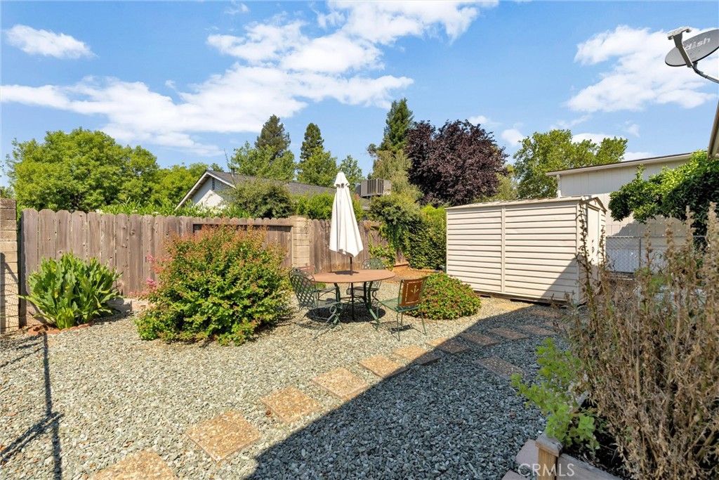 Image 34 of property listing at 1595 Manzanita 4, Chico, CA 95926
