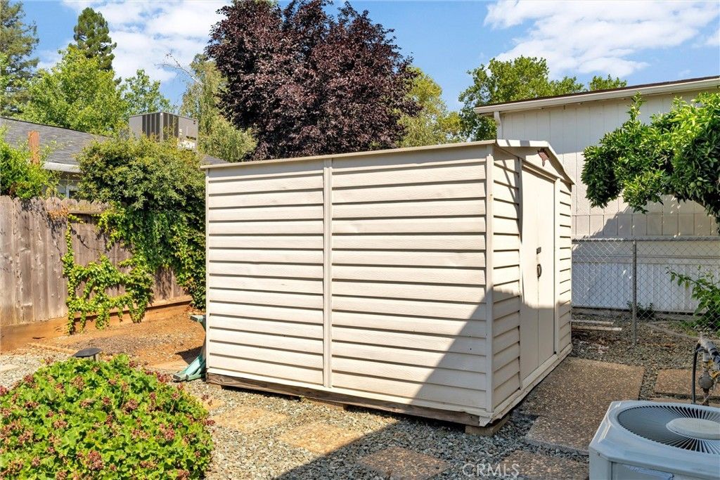 Image 36 of property listing at 1595 Manzanita 4, Chico, CA 95926