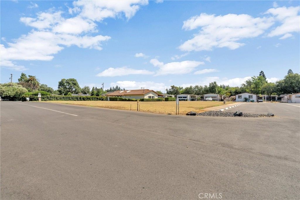 Image 37 of property listing at 1595 Manzanita 4, Chico, CA 95926