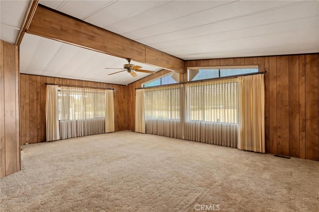 Image 6 of property listing at 1595 Manzanita 4, Chico, CA 95926