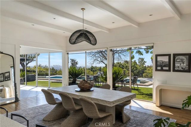 1110 Bel Air Place, Los Angeles, CA 90077