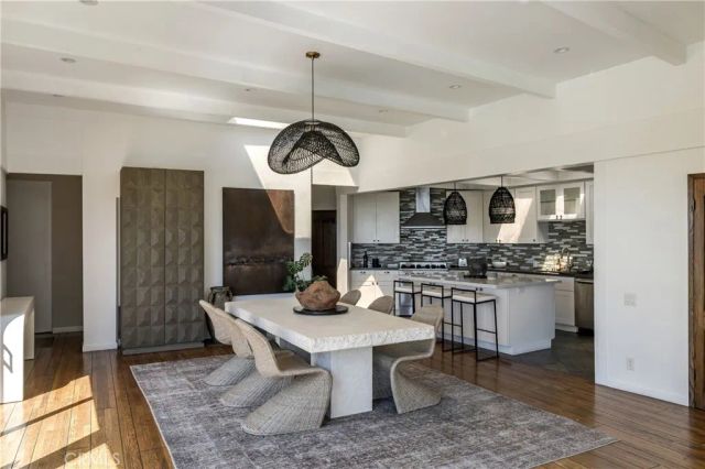 1110 Bel Air Place, Los Angeles, CA 90077