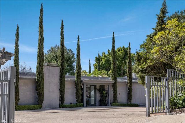 1110 Bel Air Place, Los Angeles, CA 90077