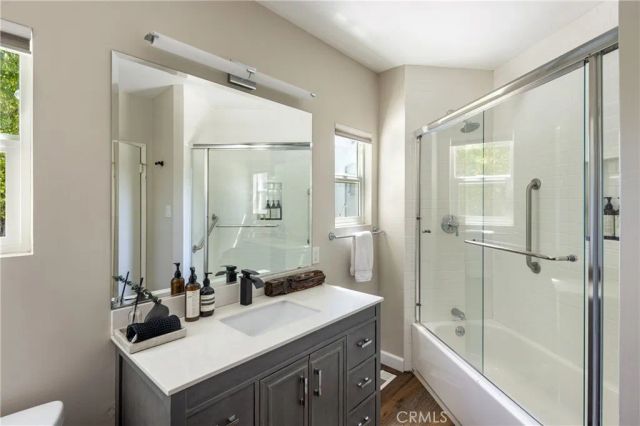 1110 Bel Air Place, Los Angeles, CA 90077